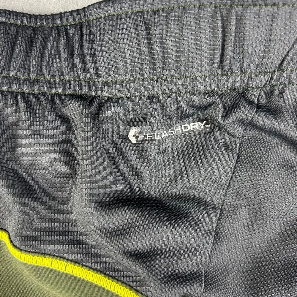 The North Face Shorts Mens Large Green FlashDry Athletic Training Running‎ Lined